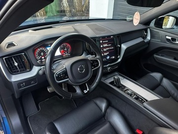 Volvo XC60 II Crossover D5 235KM 2020 Volvo XC 60 2.0D5 235KM R-Design Najbogatsza wersj, zdjęcie 4