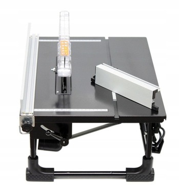 Пила представляет собой настольный резак с асинхронным двигателем мощностью 2000 Вт.