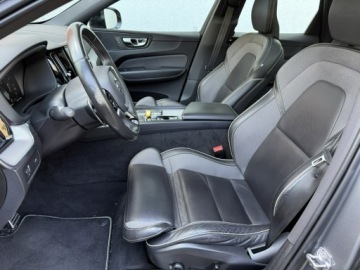 Volvo XC60 II Crossover D4 190KM 2020 Volvo XC 60 R-Design*CarPlay*, zdjęcie 19