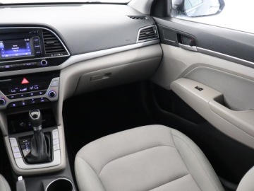 Hyundai Elantra VI Sedan 1.6 CRDi 136KM 2016 Hyundai Elantra 1.6 CRDi, Salon Polska, zdjęcie 7