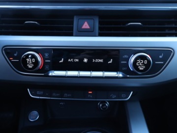 Audi A4 B9 Avant 2.0 45 TFSI 245KM 2019 Audi A4 Allroad 45 TFSI, Serwis ASO, 4X4, zdjęcie 18