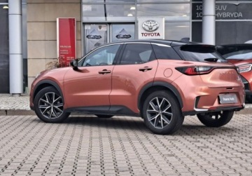 Lexus LBX 1.5 Hybrid 136KM 2024 Lexus LBX Lexus LBX 1.5 Hybrid Cool Salon PL 1.5 Hybryda 136KM, zdjęcie 3