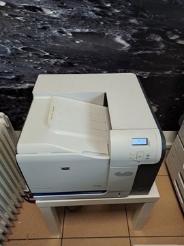 Однофункциональный лазерный принтер HP CP3525N (цветной).