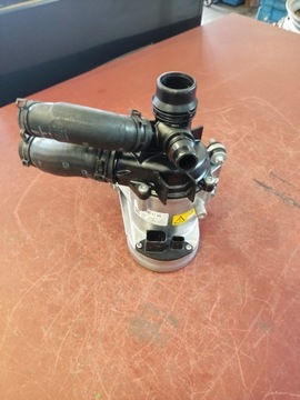 POMPA WODY MERCEDES-BENZ CLE GLE GLS A2562001700