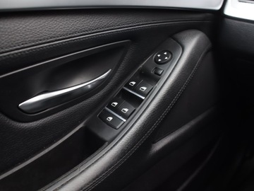 BMW Seria 5 F10-F11 Limuzyna Facelifting 525d 218KM 2016 BMW 5 525d xDrive, 214 KM, 4X4, Automat, VAT 23%, zdjęcie 18