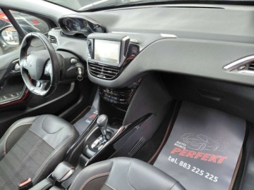 Peugeot 2008 I SUV Facelifting 1.2 PureTech 110KM 2019 Peugeot 2008 GT Line Automat Klimatronik Komputer Tempomat 1.2 Benzyna, zdjęcie 11