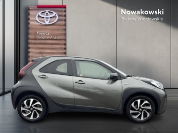 Toyota Aygo X 1.1 VVT-i 72KM 2023 Toyota Aygo X 1.0 VVT-i Style CVT 1.0 VVT-i Style, zdjęcie 5