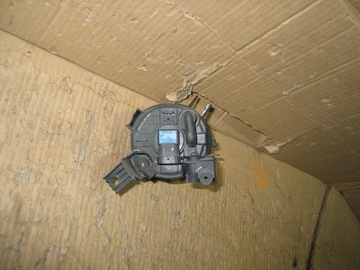 Лампа галогенная левая Audi A4 B7 8E0941699C