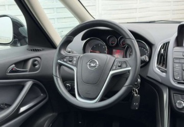 Opel Zafira C Tourer 2.0 CDTI ECOTEC 130KM 2013 Opel Zafira Opel Zafira Tourer 2.0 CDTI Edition 2.0 Diesel 130KM, zdjęcie 6
