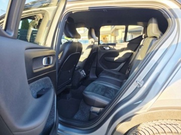 Volvo XC40 Crossover 2.0 D3 150KM 2019 Volvo XC 40 ___R-Design___2.0D3 150KM Virtual LED Skora Alcantara HarmanKa, zdjęcie 38
