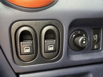 Peugeot 1007 2005 Peugeot 1007 Tylko 119tyśkm 1WŁ 2005R KLIMA STAN IDEALNY 1.4 Prosta Benzyna, zdjęcie 13