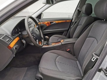 Mercedes Klasa E W211 Kombi S211 3.0 V6 (280 CDI) 190KM 2005 Mercedes E 280 3.0 V6 280 CDI 190KM Navigacja, zdjęcie 11
