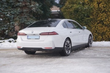 BMW Seria 5 G90-91 2023 BMW Seria 5 1rej. 2024 sDrive PHEV 2.0 Hybryda 190KM, zdjęcie 4