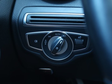 Mercedes Klasa C W205 Kombi Facelifting 1.6 180 156KM 2019 Mercedes C C 180, Salon Polska, 1. Właściciel, zdjęcie 18