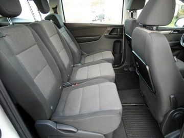 Volkswagen Sharan II Van 2.0 TDI-CR BMT 140KM 2012 Volkswagen Sharan Xenon Led Szklany Dach Klimatronik 2.0 Diesel 140KM, zdjęcie 20