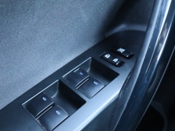 Toyota Auris II Hatchback 5d Facelifting 1.8 Hybrid 136KM 2017 Toyota Auris Hybrid, Salon Polska, Serwis ASO, zdjęcie 15