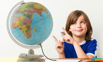 ИНТЕРАКТИВНЫЙ ГЛОБУС – РУЧКА В КОМПЛЕКТЕ – С ПОДСВЕТКОЙ ДЛЯ ДЕТЕЙ ARTGLOB