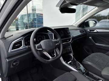 Volkswagen T-Roc I SUV Facelifting 1.5 TSI ACT 150KM 2025 Volkswagen T-Roc Final Edition 1.5 TSI DSG, zdjęcie 4