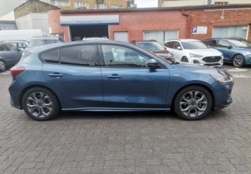 Ford Focus IV Hatchback Facelifting 1.0 EcoBoost 125KM 2025 Ford Focus Ford Focus 1.0 EcoBoost ST-Line X Benzyna 125KM, zdjęcie 7
