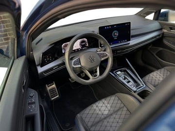 Volkswagen Golf VIII Variant 1.5 eTSI 150KM 2024 Volkswagen Golf 1.5 Benzyna 150KM, zdjęcie 9