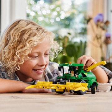 LEGO Technic 42168 Кормоуборочный комбайн John Deere 9700