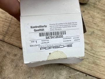 PORSCHE MACAN CAYENNE PANAMERA MOTOREK REGULACE SVĚTLA 9A794129300
