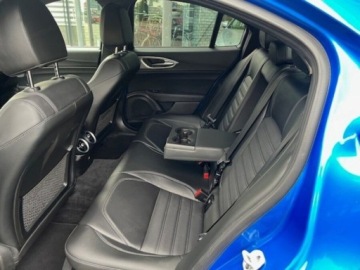 Alfa Romeo Giulia II Sedan Facelifting 2023 2.0 GME Turbo 280KM 2025 ALFA ROMEO Giulia Turbo Veloce Q4 Sedan 2.0 (280KM) 2025, zdjęcie 14