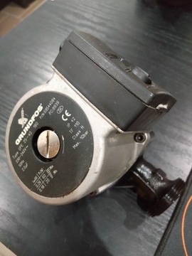 Pompa C.O. Grundfos UPE 25-40 180