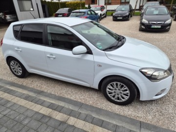 Kia Ceed I Hatchback 5d Facelifting 1.6 CRDi VGT 115KM 2011 Kia Ceed 2011 Sliczna 1.6 CRDI z Niemiec Zarejestrowana Gwarancja 1.6, zdjęcie 10