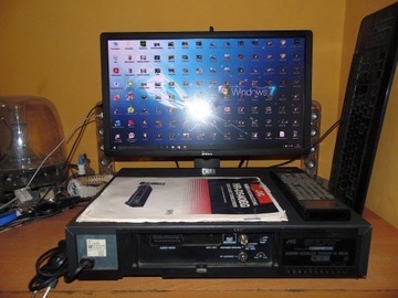 Magnetowid VHS JVC HR-D540EG VPT-TOP Ready z pilotem uszkodzony