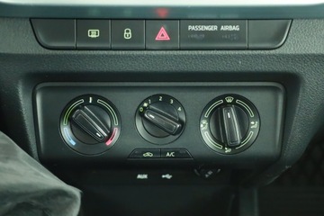 Skoda Fabia III Kombi 1.2 TSI 90KM 2015 Skoda Fabia 1.2 TSI, Salon Polska, Klima, zdjęcie 10