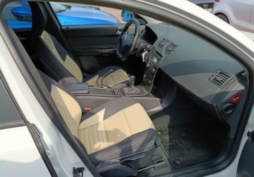 Volvo V50 2.4 D5 180KM 2010 Volvo V50 D5 R-Design Momentum 2.4 Diesel 180KM, zdjęcie 10