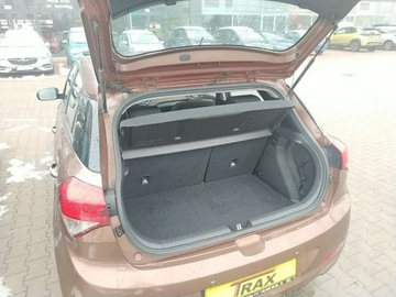 Hyundai i20 II Coupe 1.2 MPI 84KM 2016 Hyundai i20 1.2 84KM,Podgrzewane fotele i kierowni, zdjęcie 12