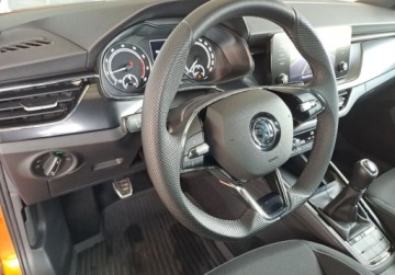 Skoda Kamiq Crossover 1.0 TSI 110KM 2022 Skoda Kamiq Style 1,0 TSI 110KM Virtual ACC Grzana P.szyba Kamera Salon Pl, zdjęcie 17