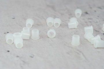 белая втулка для плетеного кабеля LOFT