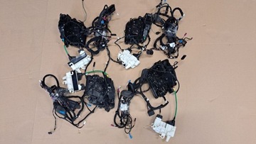 BMW G11 G12 КОМПЛЕКТ ДВЕРНЫХ ЗАМКОВ ЗАТЯЖЕН