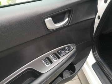 Kia Optima II Kombi 1.7 VGT CRDi 141KM 2018 Kia Optima 1.7 CRDI 140KM # Navigacja # Salon FV23, zdjęcie 10