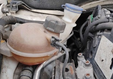 Peugeot 2008 I SUV Facelifting 1.6 BlueHDi 99KM 2016 Peugeot 2008 2016r, 1.6HDI. Uszkodzony lewy tyl. Jezdzi. 1.6 Diesel 99KM, zdjęcie 18