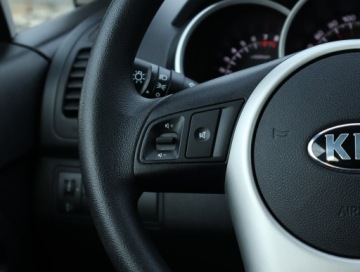 Kia Venga Mikrovan 1.6 DOHC CVVT 125KM 2013 Kia Venga 1.6 CVVT, Salon Polska, 1. Właściciel, zdjęcie 15