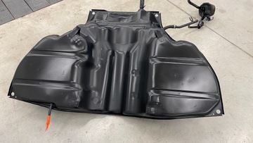 NÁDRŽ PALIVA MERCEDES S W221 BENZÍN 2214701501