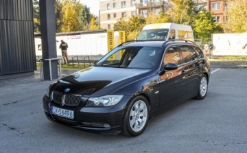 BMW Seria 3 E90-91-92-93 Coupe E92 325i 218KM 2006 BMW Seria 3 2,5 (218KM) Bezwypadkowy 2.5 Benzyna 218KM