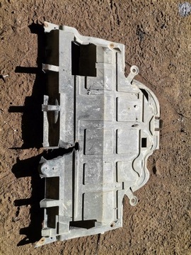 Opel Vivaro II Trafic нижняя крышка двигателя