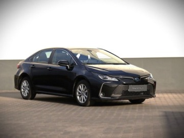 Toyota Corolla XII Sedan Facelifting 1.8 Hybrid 140KM 2024 Toyota Corolla Toyota Corolla 1.8 Hybrid Comfort FV23 Gwarancja Salon PL