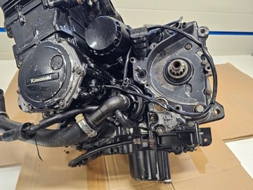 Kawasaki GPZ 1100 ZZR 1100 двигатель в сборе