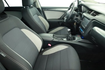 Toyota Avensis III Wagon Facelifting 2015 2.0 D-4D 143KM 2017 Toyota Avensis 2.0 D-4D, Salon Polska, Navi, zdjęcie 6