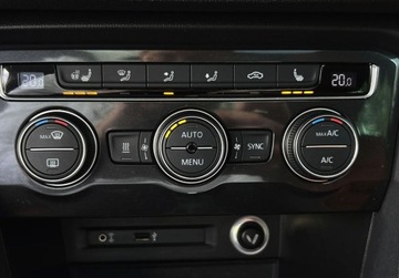 Volkswagen Tiguan II SUV 1.4 TSI 150KM 2017 Volkswagen Tiguan dsg navi PERFEKCYJNY bezwypadkowy virtual FULL LED, zdjęcie 28