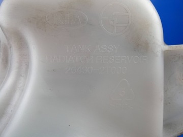 KIA OPTIMA III NÁDRŽ VYROVNÁVACÍ KAPALINY