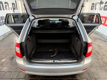 Skoda Superb II Sedan 2.0 TDI CR DPF 140KM 2013 Skoda Superb duze rodzinne kombi w 4x4 z automatyczna skrzynia dsg w bogat, zdjęcie 32