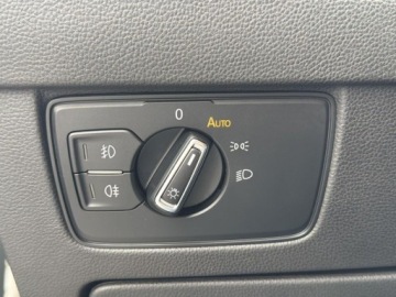 Volkswagen Passat B8 Variant Facelifting 2.0 TDI SCR 150KM 2023 Volkswagen Passat TDI 150KM Elegance LED Matrix Nawigacja Martwe pole, zdjęcie 14