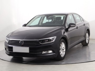 Volkswagen Passat B8 Limousine 1.8 TSI BlueMotion Technology 180KM 2017 VW Passat 1.8 TSI, Salon Polska, 1. Właściciel, zdjęcie 1